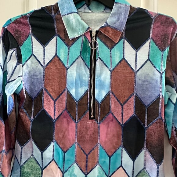 Geometric Print Long Sleeve Quarter-Zip Top With Ring Pull For Women - Picture 5 of 5